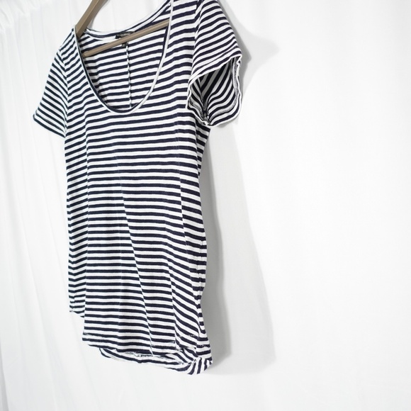 Women's | Banana Republic | Navy Stripes Scoop Neck Top - M - Picture 3 of 10